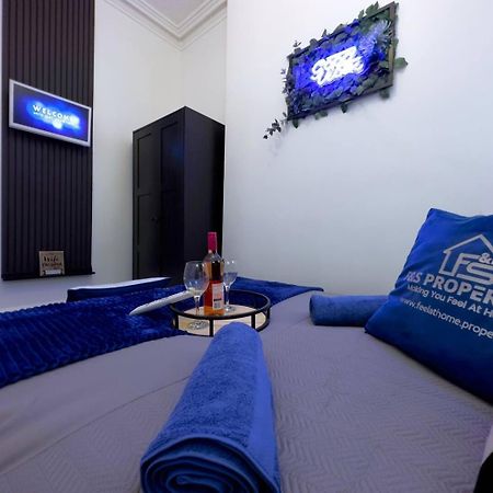 Swanky Seaside Sanctuary W Foozeball - Southend Exterior photo